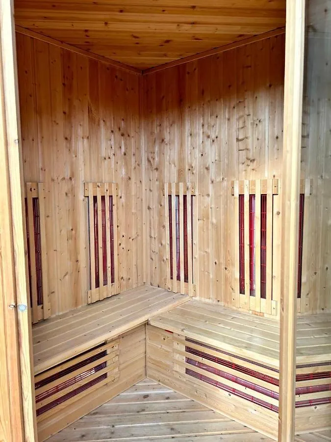 Buddha Style Family House & Jacuzzi & Sauna Near Amsterdam Vijfhuizen
