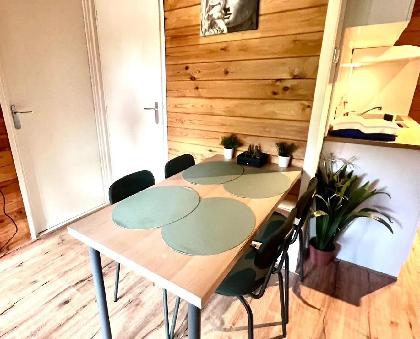 Horská chata Buddha Style Family House & Jacuzzi & Sauna Near Amsterdam Vijfhuizen Nizozemsko